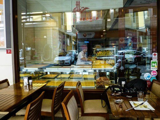 Koskeroglu Baklavalari Ve Burma Kadayiflari